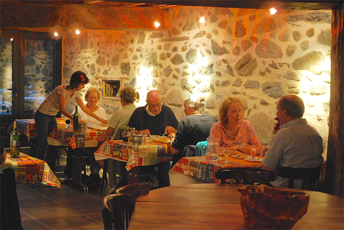 Bar Restaurant the Sheepfold des Campingplatzes Lourdes Wald